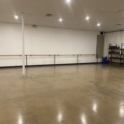 Knox Yoga & Barre - The studio