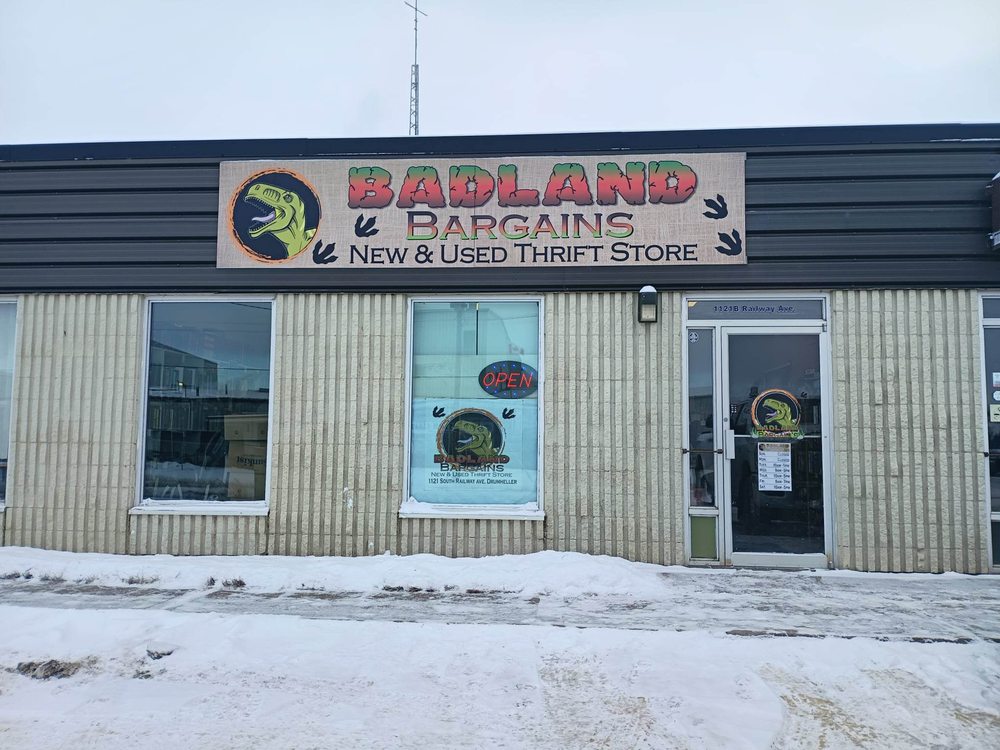 BADLAND BARGAINS Updated July 2024 1121 South Railway ave