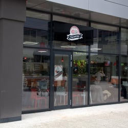 Cup and Cake - Outside view