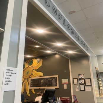Sunflower Cafe - Cafes Near Me - Mobile, Alabama