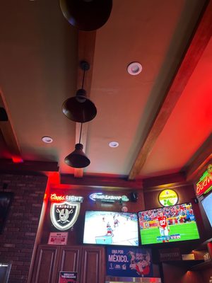 Quinn's Pub & Grill by null