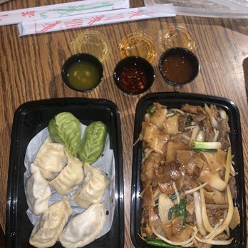 Fortune House - Dumpling sampler and "Beef Chow Fun" which is a similar concept to the Thai Pad Ke Mow - Chinese Near Me - Dallas, Texas