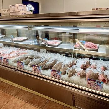 Fishbusterz - Seafood Markets Near Me - Madeira Beach, Florida