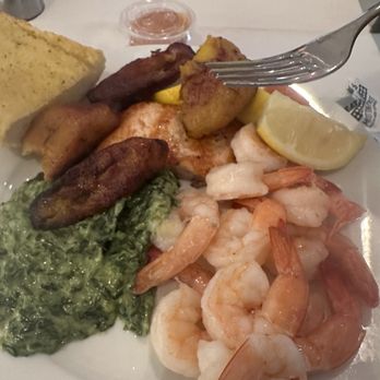 Yankee Stadium - Suite Buffet - Stadiums & Arenas Near Me - Bronx, New York Yankee Stadium - Suite Buffet - Stadiums & Arenas Near Me - Bronx, New York