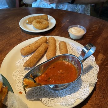 The Mucky Duck - Mozzarella sticks - Seafood Near Me - Captiva, Florida The Mucky Duck - Mozzarella sticks - Seafood Near Me - Captiva, Florida