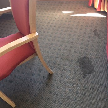 Holiday Inn Express - Carpet in our room - Hotels Near Me - Molins de Rei, B
