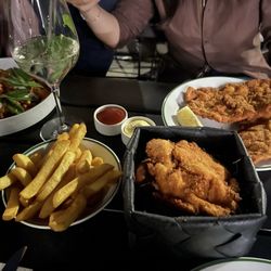 STUWER - Neues Wiener Beisl - viennese fried chicken and fries