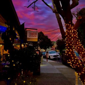 Tiburon Wine Library - Wine Bars Near Me - Tiburon, California Tiburon Wine Library - Wine Bars Near Me - Tiburon, California