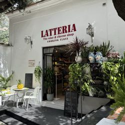 Latteria - Storefront