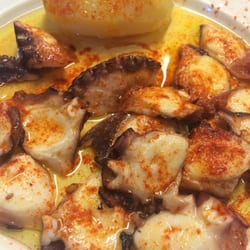 Pulpo con cachelos