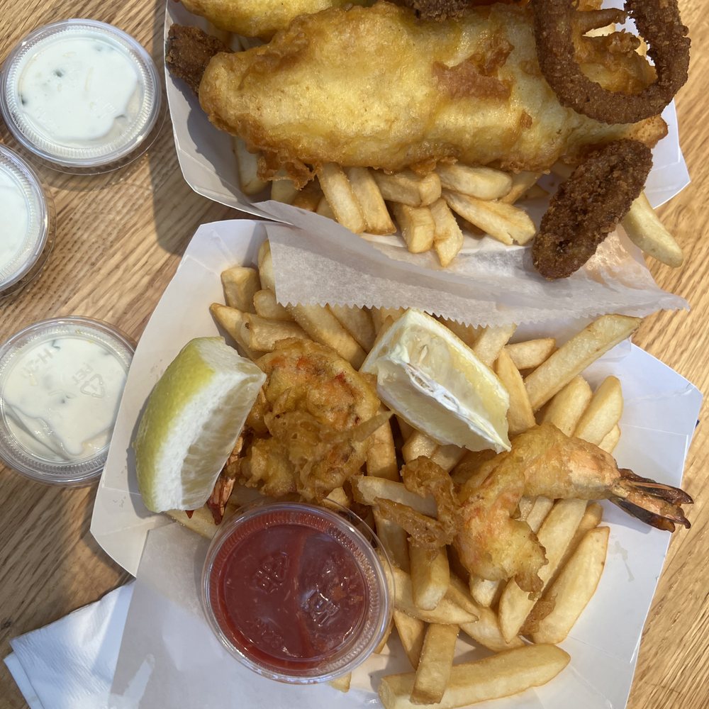 FISH Awesome, Calamari BURNT (See black Overfried)
