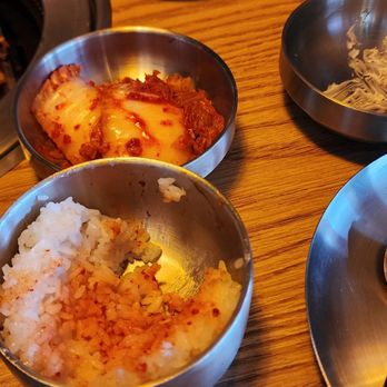 Rockstar BBQ - Side dishes, white rice, yummy chimchi, macaroni salad, broccoli - Barbeque Near Me - Valley Stream, New York