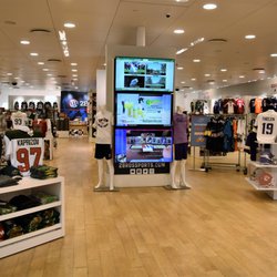 2Bros Sports Collectibles - If you look closely... our 2Bros Breaks are on the bottom TV!
Those are 3 out of 8 TV's we have in store for all sports viewing!
