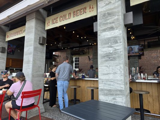 District Smokehouse by null