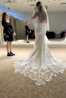 Lily's Bridal by null