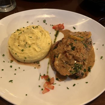 Le Trois-Quart - Veal escalopes with lemon sauce - Bistros Near Me - Paris, 75