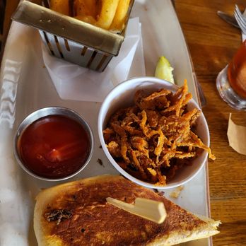 Biergarden Encinitas - Tritrip crack - New American Near Me - Encinitas, California