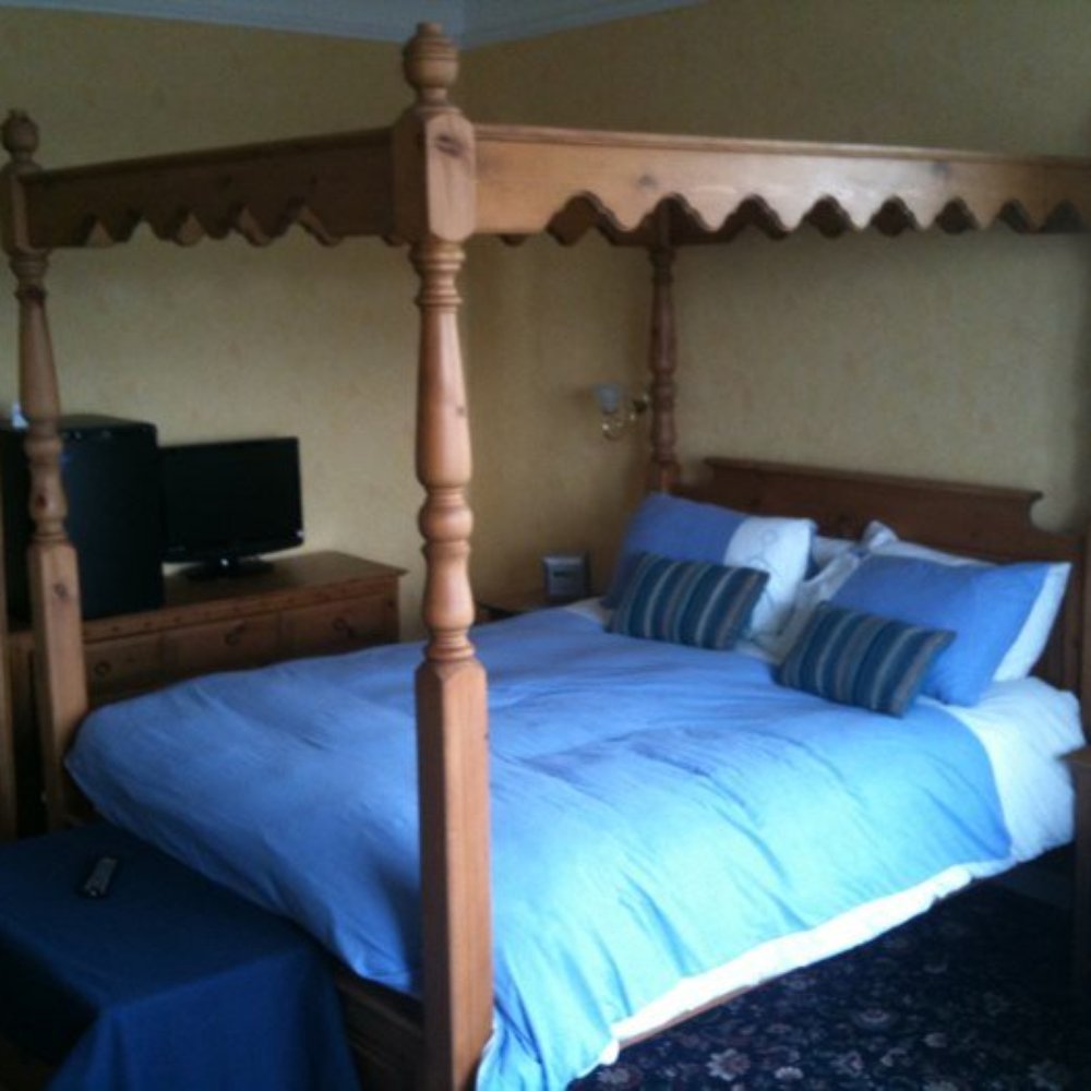 Thornloe Guest House - Room 2 with a Sea View - Guest Houses Near Me - Oban, AGB