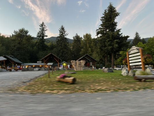 Rainier BaseCamp Bar & Grill by null