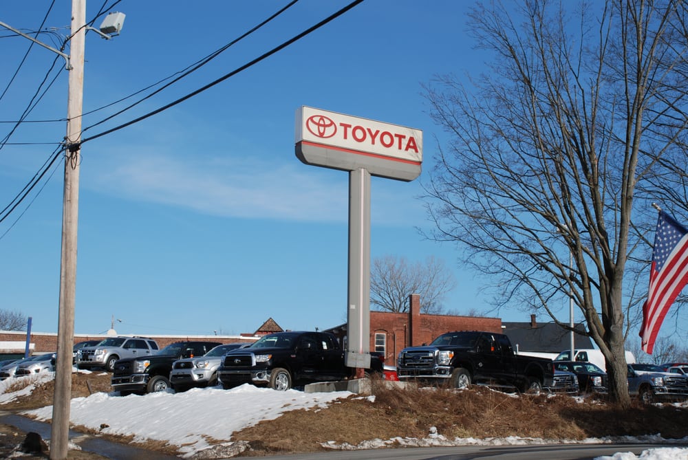 TOYOTA OF GREENFIELD Updated October 2024 10 Photos & 34 Reviews