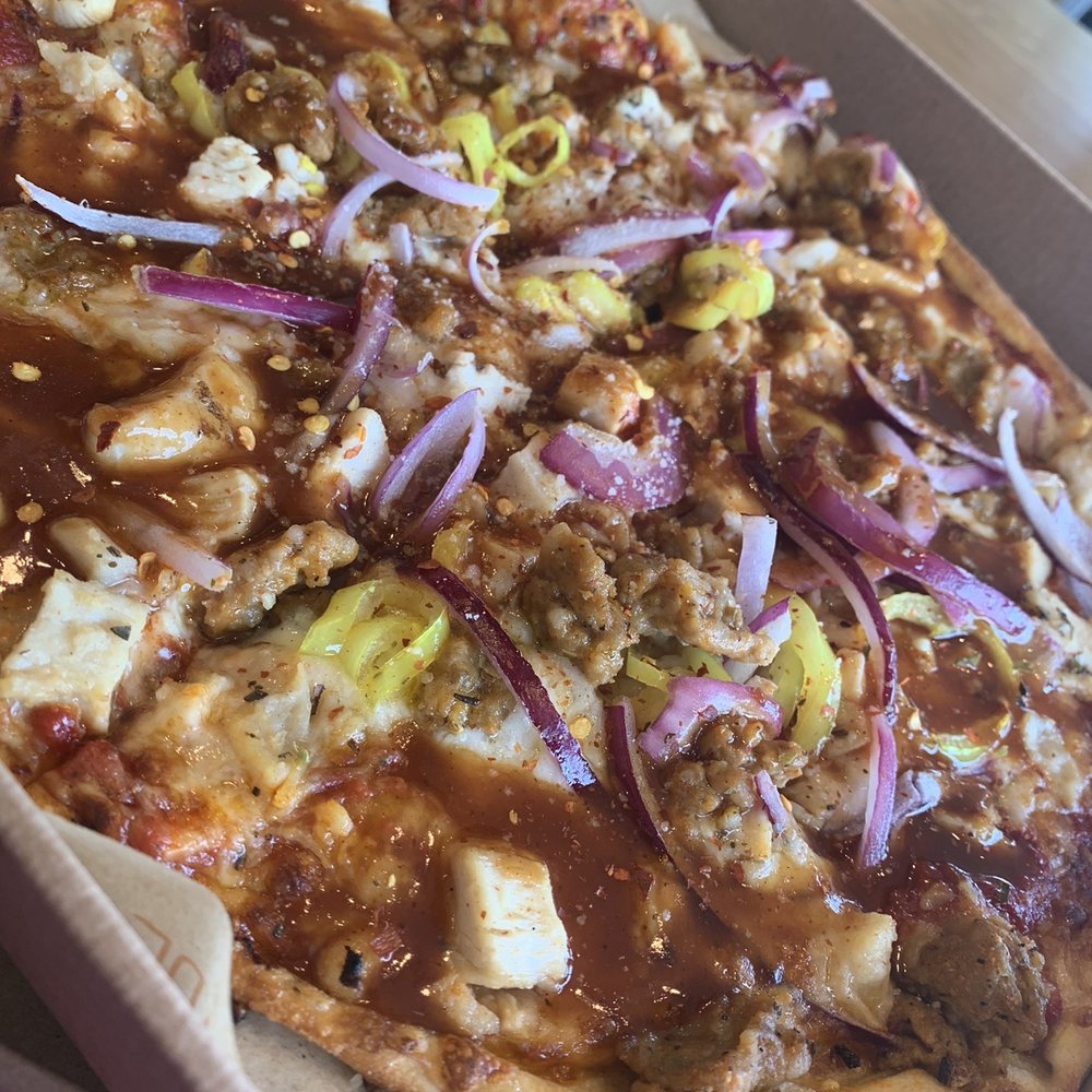 Blaze Pizza - BBQ chicken pizza with sausage - Pizza Near Me - Fresh Meadows, New York Blaze Pizza - BBQ chicken pizza with sausage - Pizza Near Me - Fresh Meadows, New York