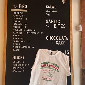 Dick's Pizza - Pizza Near Me - Portland, Oregon