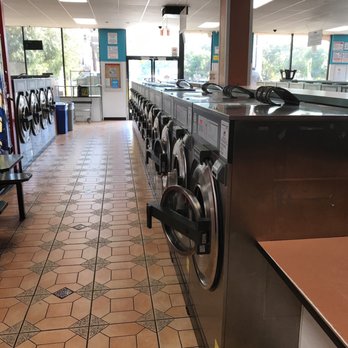 Lavanderia Clasica - Laundromat Near Me - Van Nuys, California Lavanderia Clasica - Laundromat Near Me - Van Nuys, California