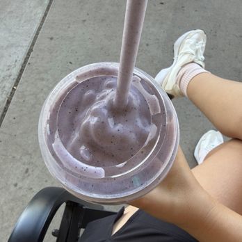 Bountiful Nutrition - Mixed berry smoothie - Juice Bars & Smoothies Near Me - Bountiful, Utah Bountiful Nutrition - Mixed berry smoothie - Juice Bars & Smoothies Near Me - Bountiful, Utah