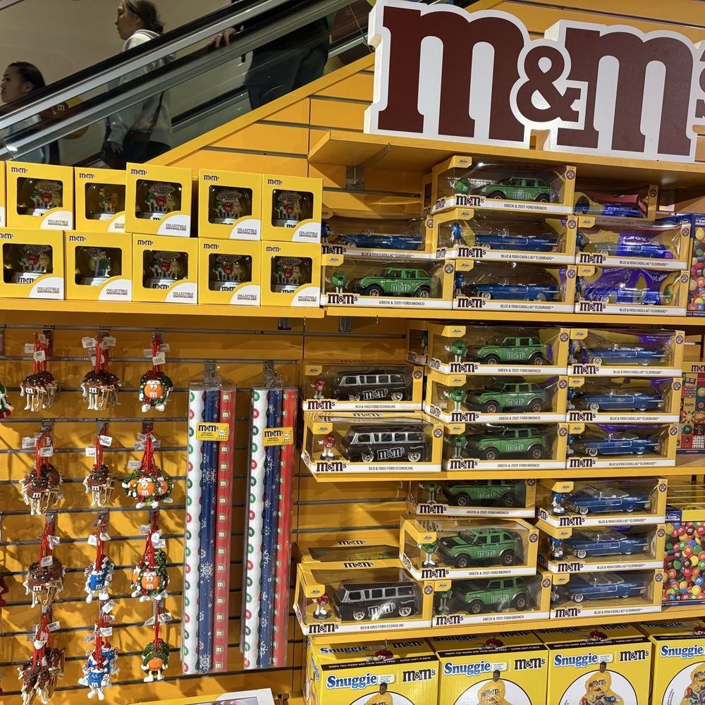 M&M'S World - Chocolatiers & Shops Near Me - Las Vegas, Nevada M&M'S World - Chocolatiers & Shops Near Me - Las Vegas, Nevada