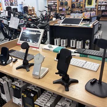 Art Boutique Cellular - Cell phone, wireless chargers - Electronics Near Me - Burbank, California Art Boutique Cellular - Cell phone, wireless chargers - Electronics Near Me - Burbank, California