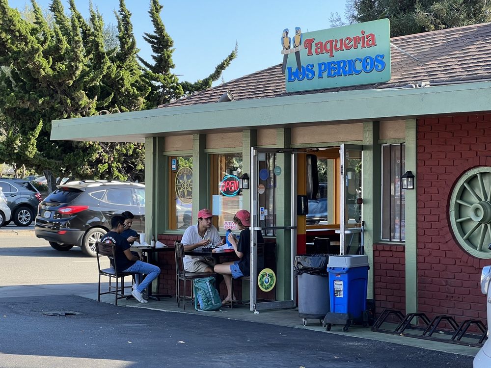 Taqueria Los Pericos