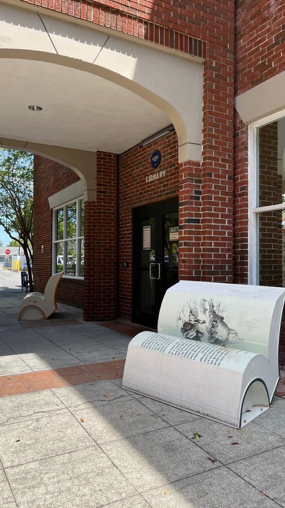 NEW PORT RICHEY PUBLIC LIBRARY Updated October 2025 10 Photos