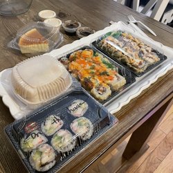 Sushi Q2 - Owings Mills - Sushi Q appetizer, Owings Mills and Scallop Dynamite, cheesecake and a complimentary roll.