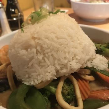 Huế - Yellow Ca Ri Do Bien Seafood Curry - Vietnamese Near Me - Milwaukee, Wisconsin