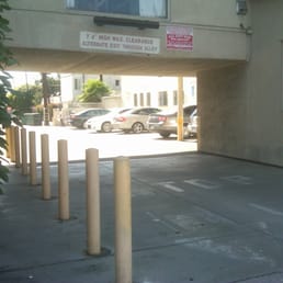 Parking at Hanna's Alterations Parking at Hanna's Alterations