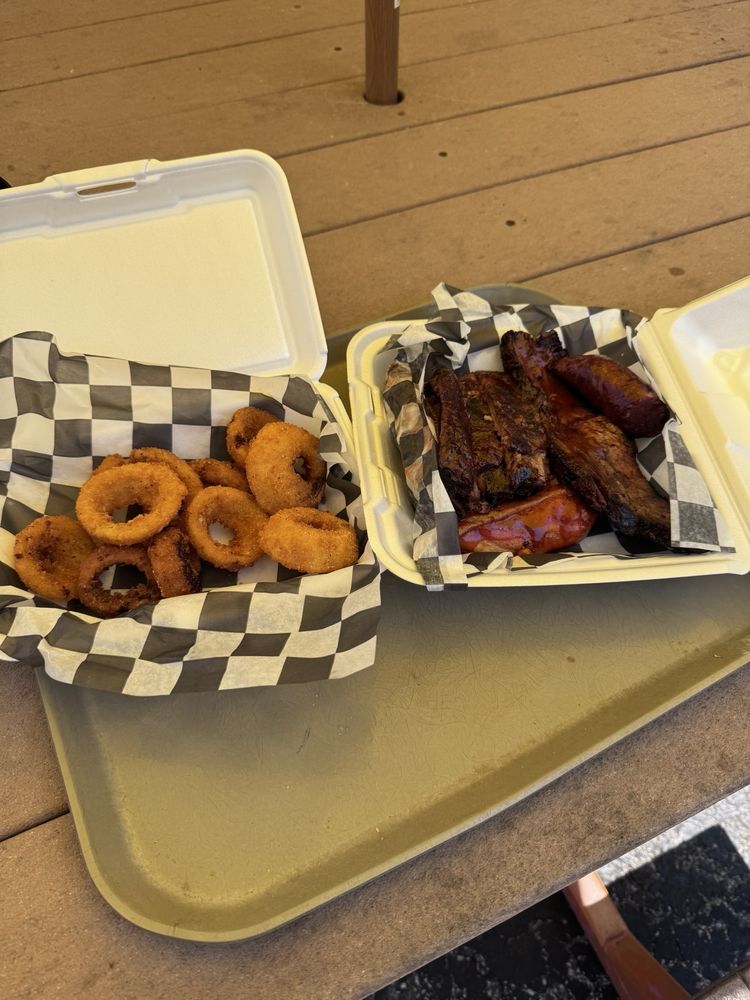 Food from Meaty's Roadhouse BBQ