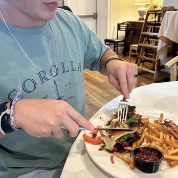 Manning's Restaurant - American Near Me - Clayton, North Carolina