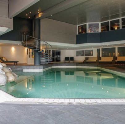 HUUS Gstaad Hotel by null