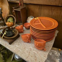 Emily's Antique Corner - Almost bought the cups