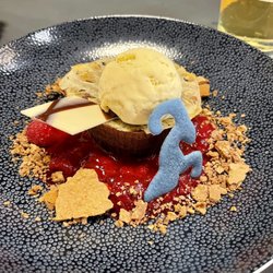 Blauer Bock - Chocolate raspberry dessert
