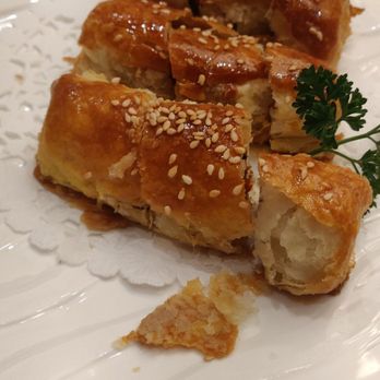 Yue Restaurant - Baked bbq pork pastry - Seafood Near Me - Richmond, British Columbia Yue Restaurant - Baked bbq pork pastry - Seafood Near Me - Richmond, British Columbia