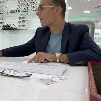 Visual Eyes - My professional and skilled sales associate. DAVID COSTA. Ask for him. - Optometrists Near Me - Boca Raton, Florida