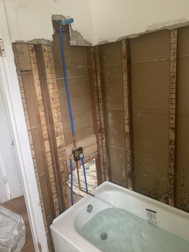 Slide of Elvi’s Plumbing & Drain Cleaning