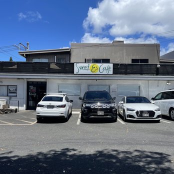 Sweet E's Cafe - First time - Cafes Near Me - Honolulu, Hawaii