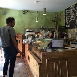 Coffee & Deli Queen of Muffins - #inside