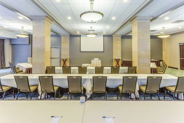 Hilton Garden Inn Indianapolis Downtown by null