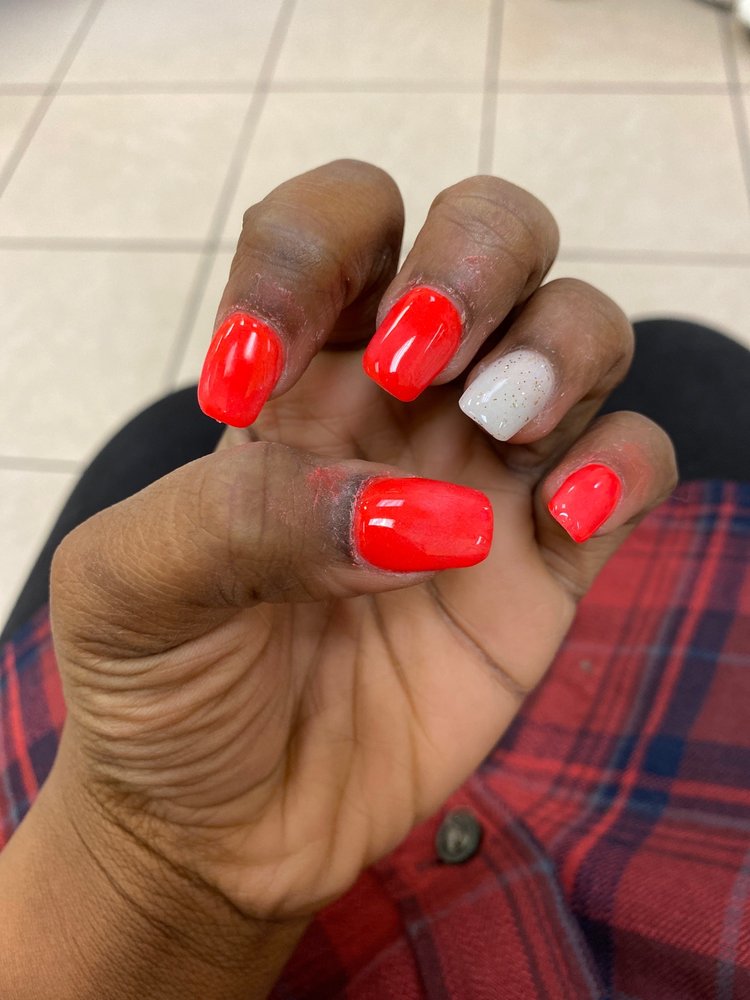 LEE NAILS AND SPA Updated October 2024 28 Photos & 37 Reviews