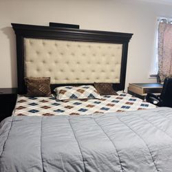 Sklar Peppler Home - King bed & Night Stand