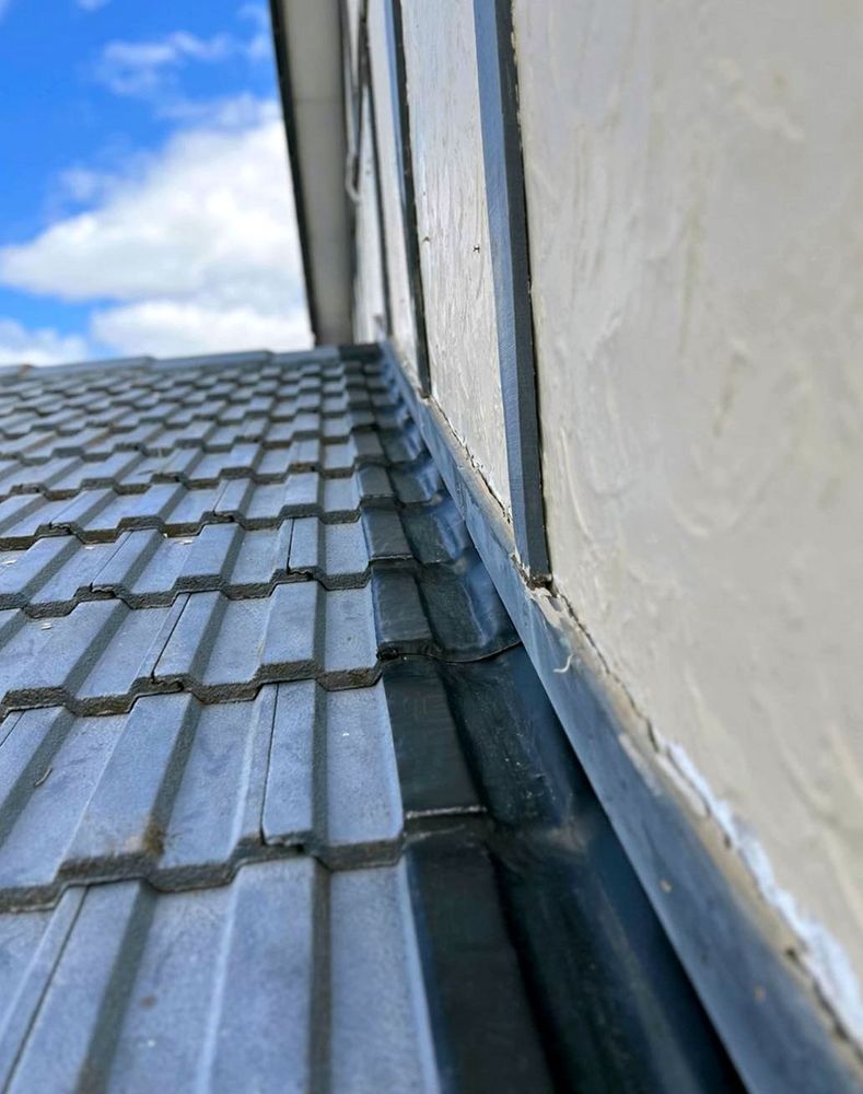 Slide of Feldheym Roofing