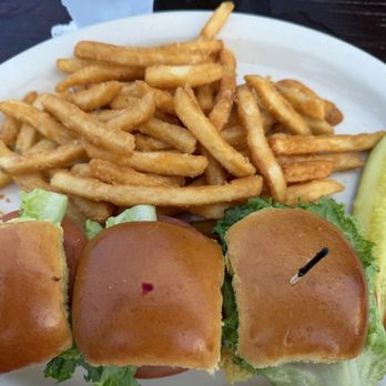 Finns Beachside Pub - Hamburger sliders - New American Near Me - Flagler Beach, Florida Finns Beachside Pub - Hamburger sliders - New American Near Me - Flagler Beach, Florida